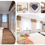 Goldgemaeuer - Kostenlose Parkplaetze アパートホテル 4*