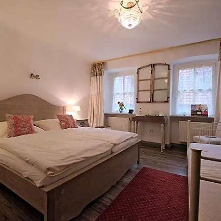Goldgemaeuer - Kostenlose Parkplaetze 4*