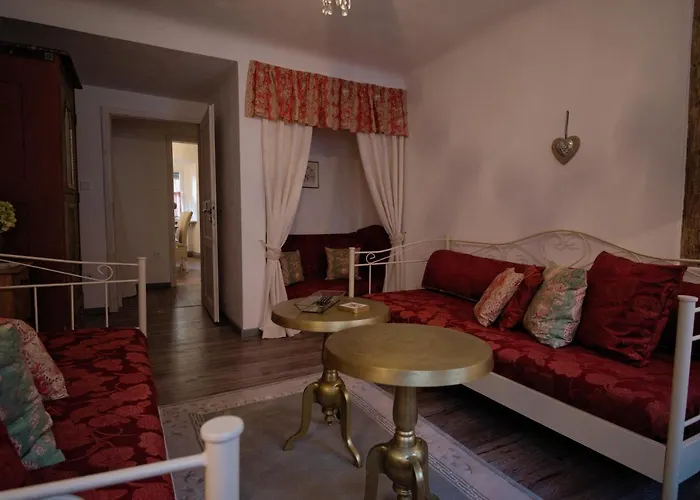 Aparthotel Goldgemaeuer 4*